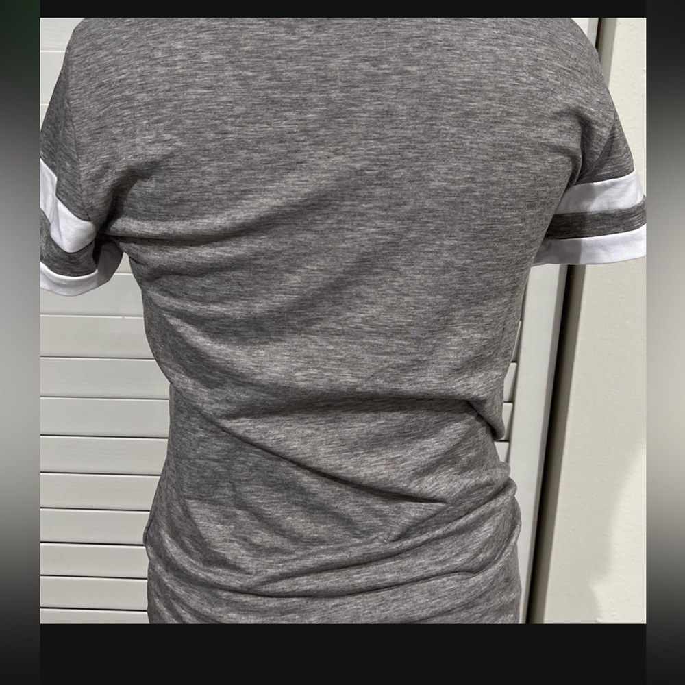 Woman’s top - Picture 4 of 4